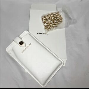Chanel Coco Crush White Case with Gold Chain
